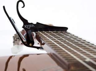 KYSER クイックチェンジ クラシックギター（6弦）用カポ
